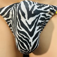 ゼブラ柄黒猫（薄手の綿混柔らか素材）