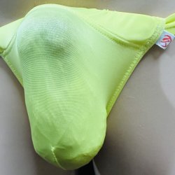 画像2: やや小さめ薄手の機能性素材黒猫黄色（紐の縫製に乱れがややあるので少し価格を下げてます）