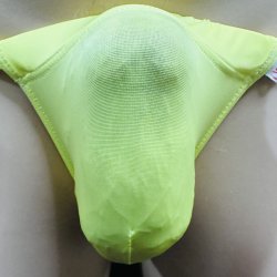 画像1: やや小さめ薄手の機能性素材黒猫黄色（紐の縫製に乱れがややあるので少し価格を下げてます）