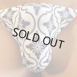 変わり花紋紋様黒猫2（薄手の綿混柔らか素材）