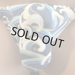 画像: 荒波紋様黒猫(薄手の綿混柔らか素材)