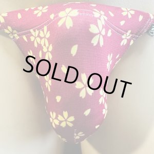 画像: 臙脂桜紋様黒猫（薄手の綿混柔らか素材）